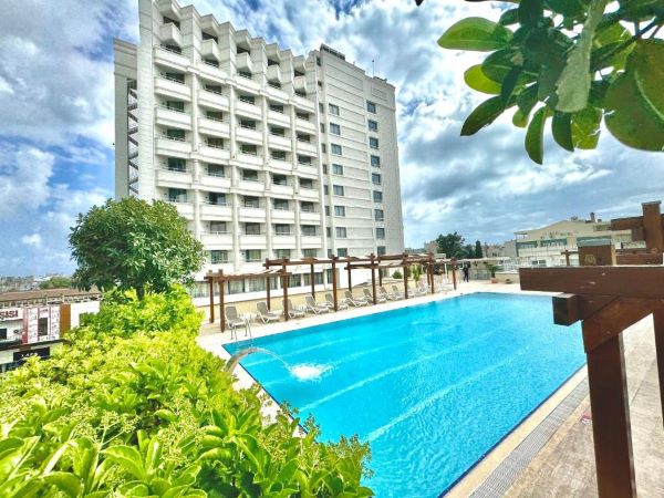 Best Western Khan Poolblick 