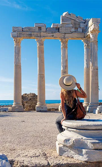 Strandlandschaft von Patara, Luftaufnahme an einem sonnigen Sommertag. Stadt Patara in der Türkei an der Küste der türkischen Riviera